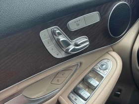Mercedes-Benz GLC 300 CARFAX /Кожа/Нави/Подгрев/Пано/2 Ключа, снимка 13