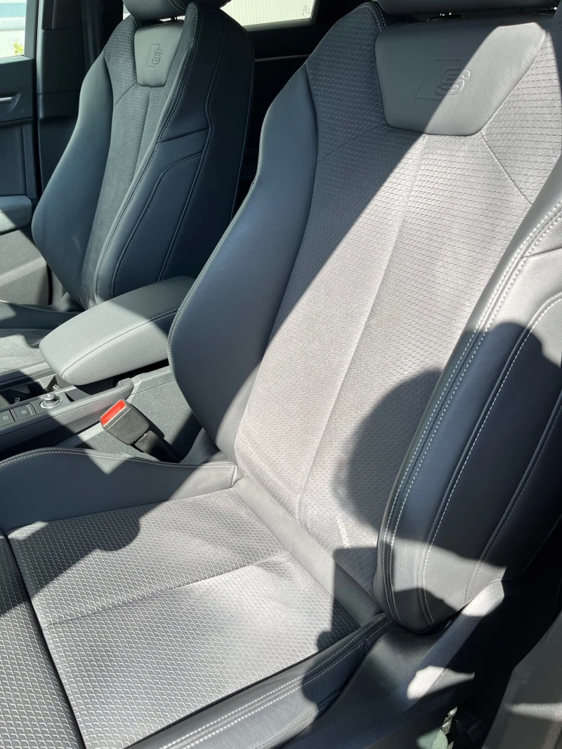 Audi Q3 4.0TFSI, снимка 16 - Автомобили и джипове - 52311196