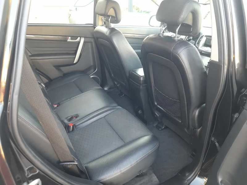 Chevrolet Captiva 2.2CDTI, снимка 10 - Автомобили и джипове - 51799600