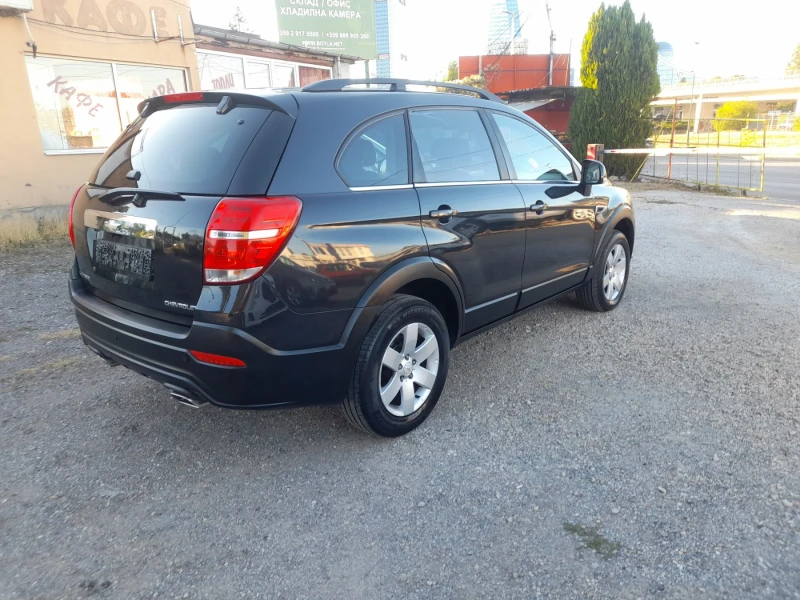 Chevrolet Captiva 2.2CDTI, снимка 4 - Автомобили и джипове - 51799600