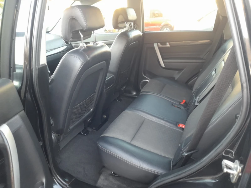 Chevrolet Captiva 2.2CDTI, снимка 8 - Автомобили и джипове - 51799600