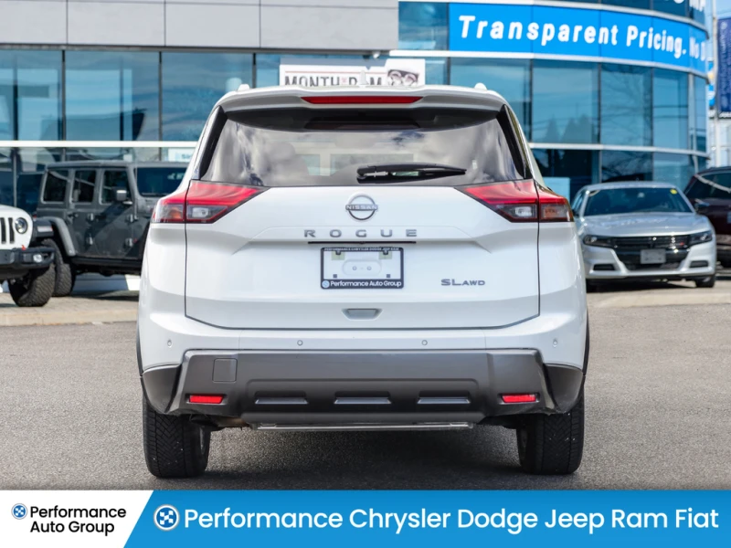 Nissan Rogue AWD| Leather| Remote Start| Heated Seats| 360 Cam|, снимка 5 - Автомобили и джипове - 53181221