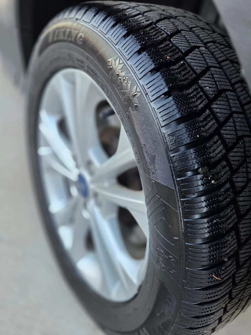 Ford Kuga 2.0TDCi 4x4* Titanium* Отлична, снимка 9 - Автомобили и джипове - 53240600