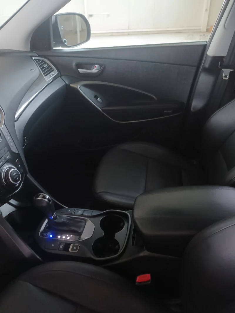Hyundai Santa fe, снимка 5 - Автомобили и джипове - 53371796