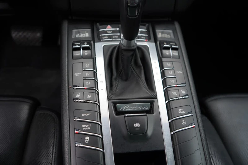 Porsche Macan S AWD* CARFAX* АвтоКредит * (ЦЕНА ДО БГ), снимка 11 - Автомобили и джипове - 53457412