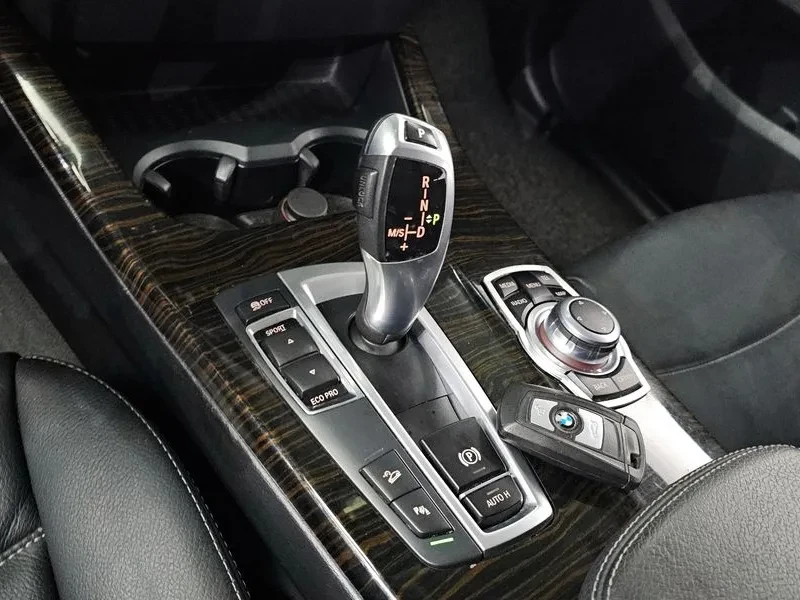 BMW X3 2.0d, снимка 9 - Автомобили и джипове - 54603128