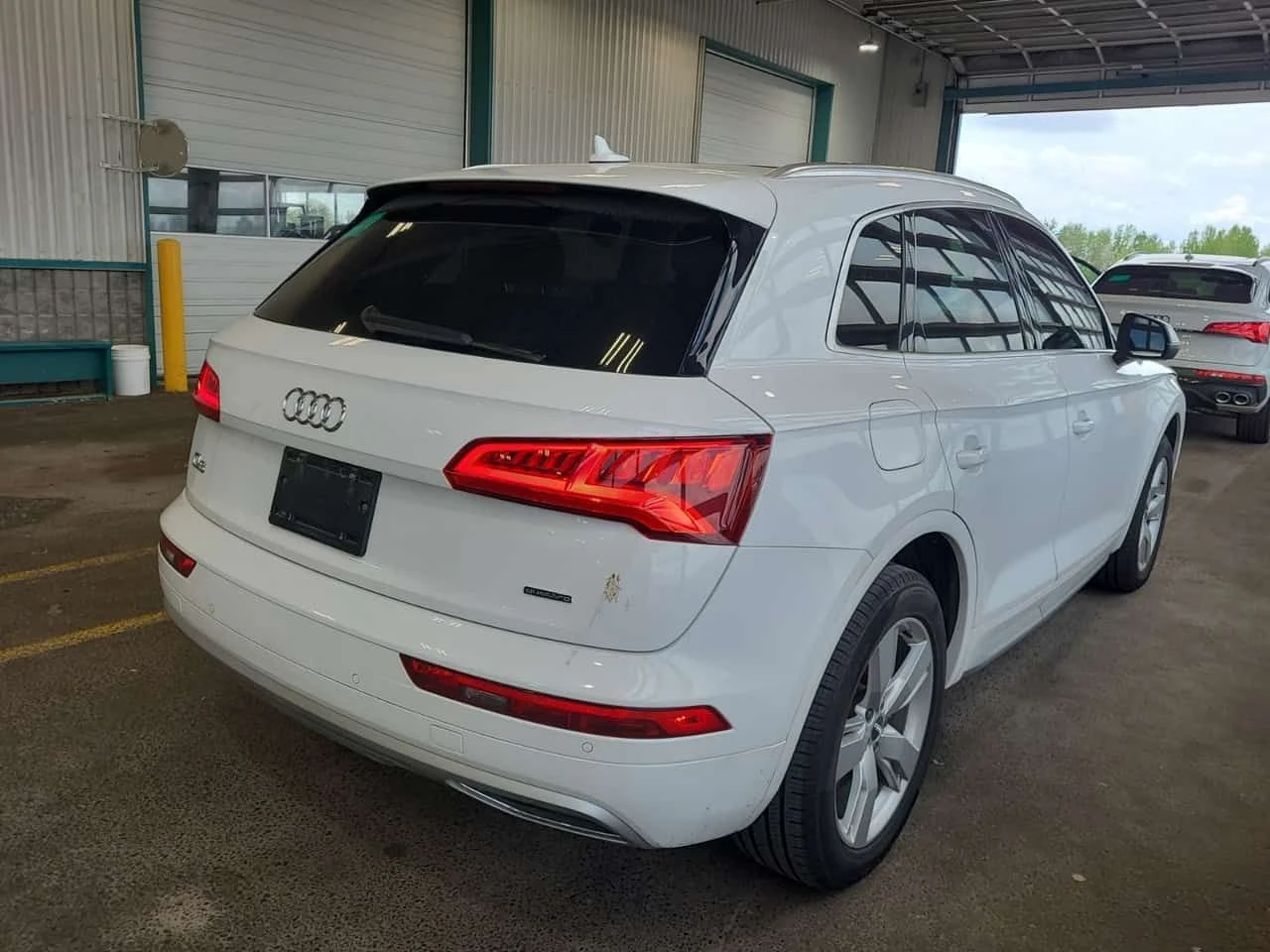 Audi Q5 * PRESTIGE * ПАНО * ПОДГРЕВИ * 360 * KEYLESS * , снимка 3 - Автомобили и джипове - 54611611