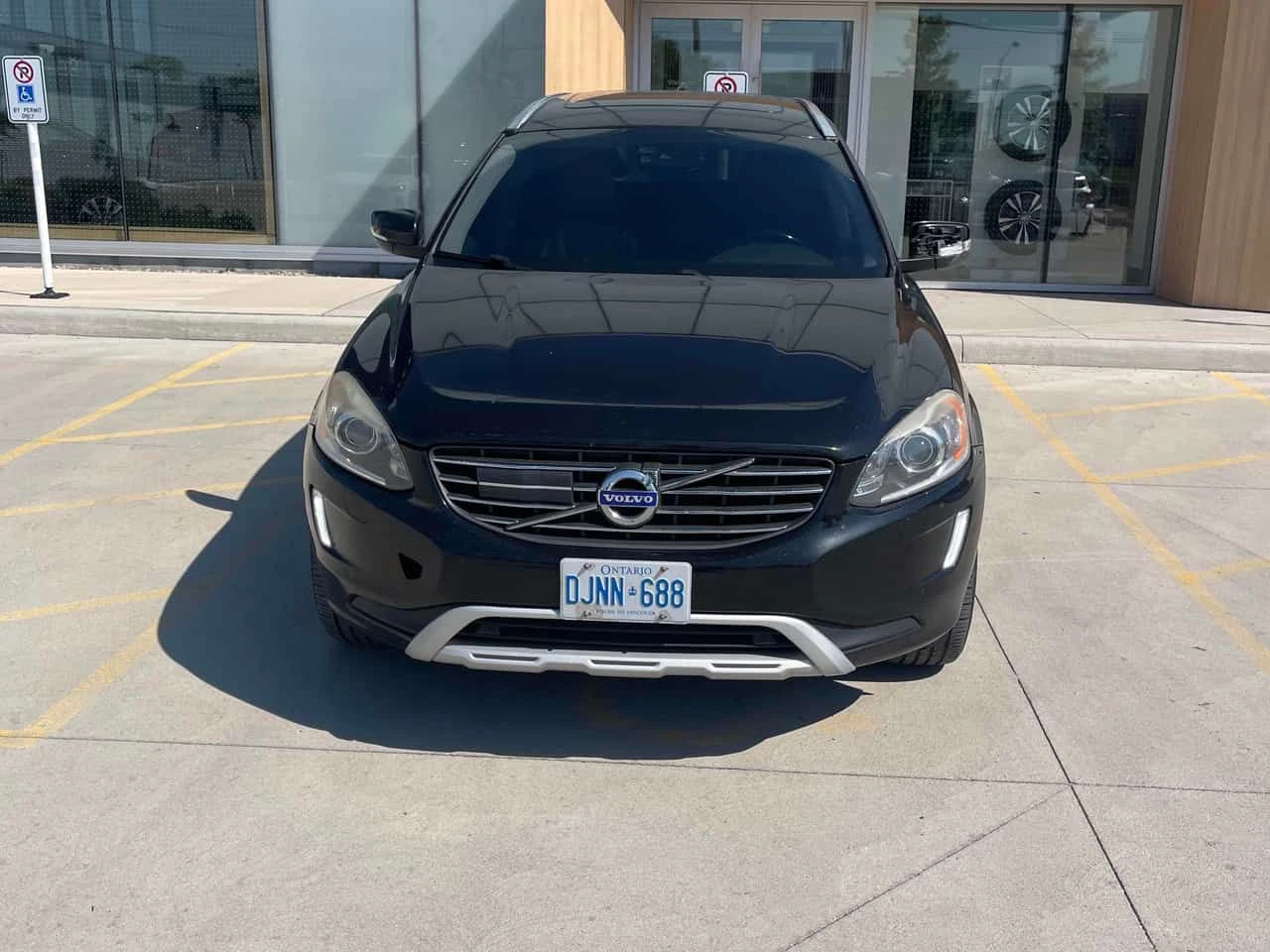Volvo XC60 T5 Special Edition Premier | CARFAX | АВТОКРЕДИТ, снимка 2 - Автомобили и джипове - 55081654