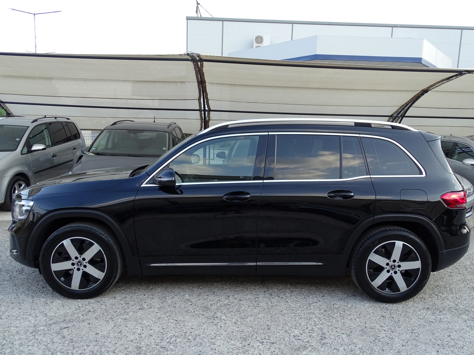 Mercedes-Benz GLB 220 DISTRONIC_LANE ASSIST_КАМЕРА_* , снимка 7 - Автомобили и джипове - 55792892