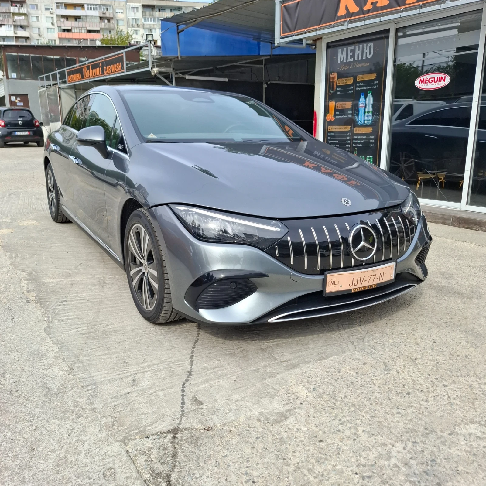 Mercedes-Benz EQE EQE 300 , снимка 2 - Автомобили и джипове - 56139354