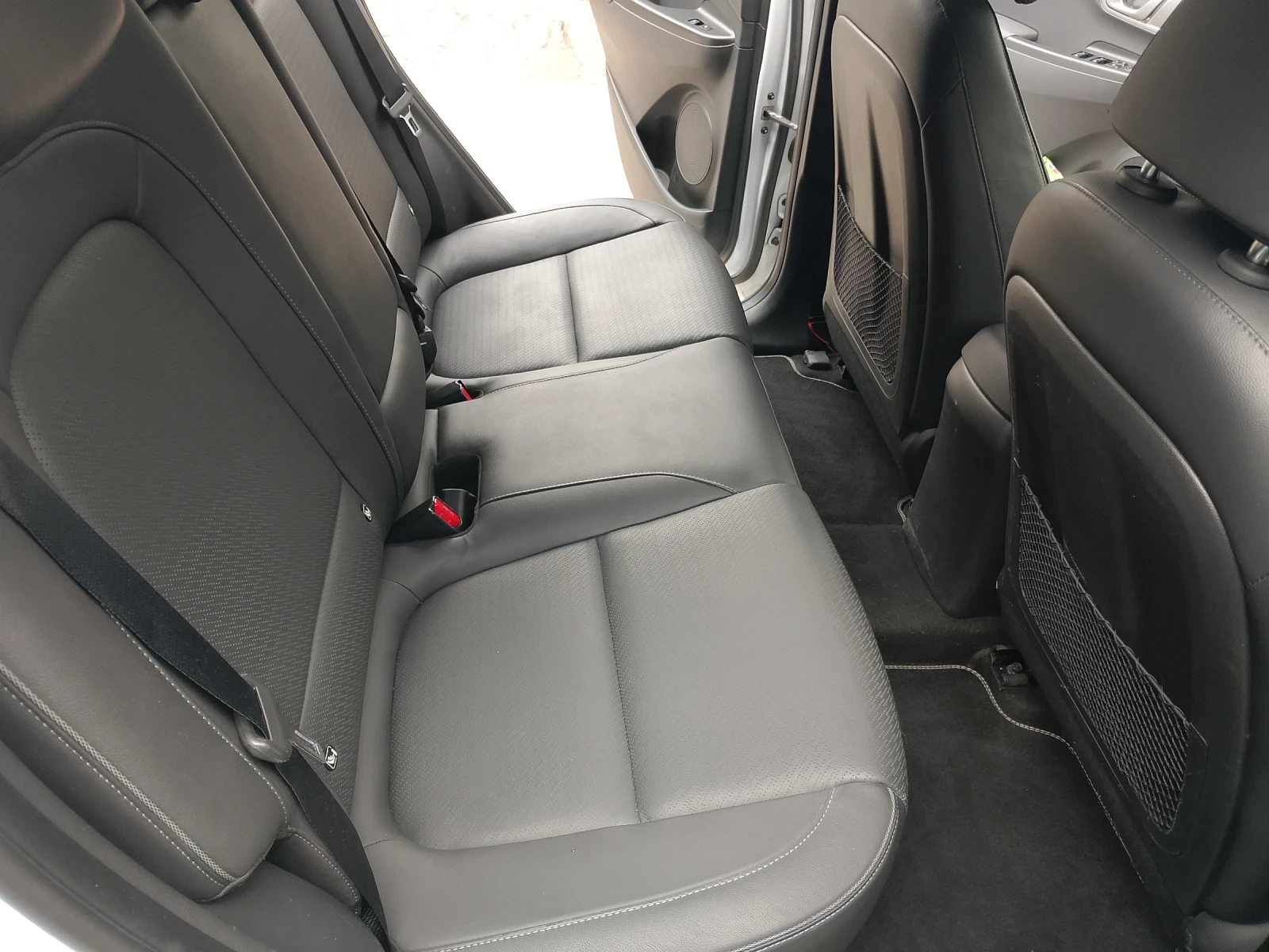 Hyundai Kona Electric , снимка 11 - Автомобили и джипове - 56162120