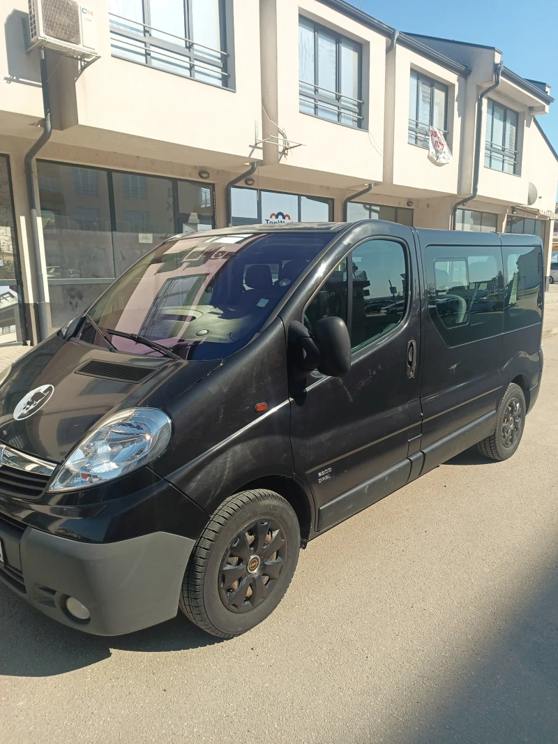 Opel Vivaro, снимка 3 - Бусове и автобуси - 49244743