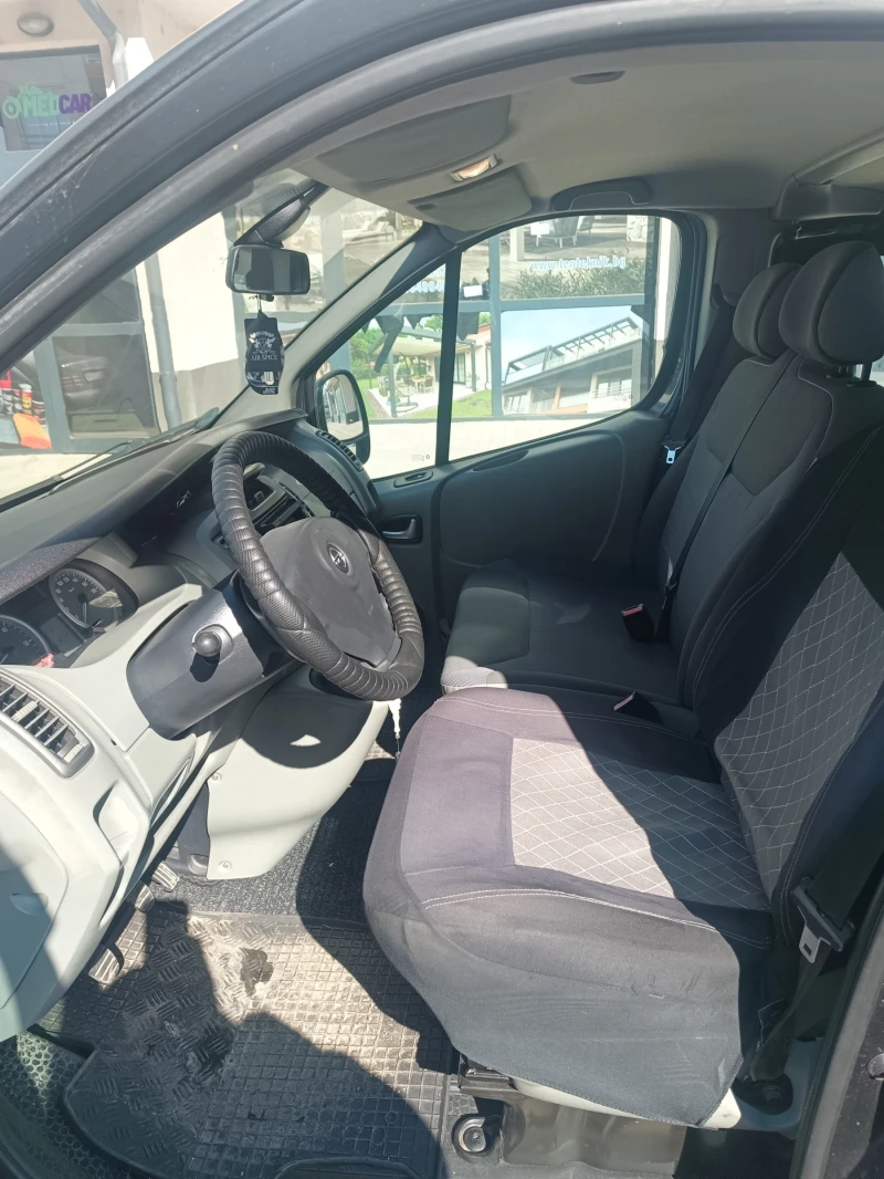 Opel Vivaro, снимка 2 - Бусове и автобуси - 49244743