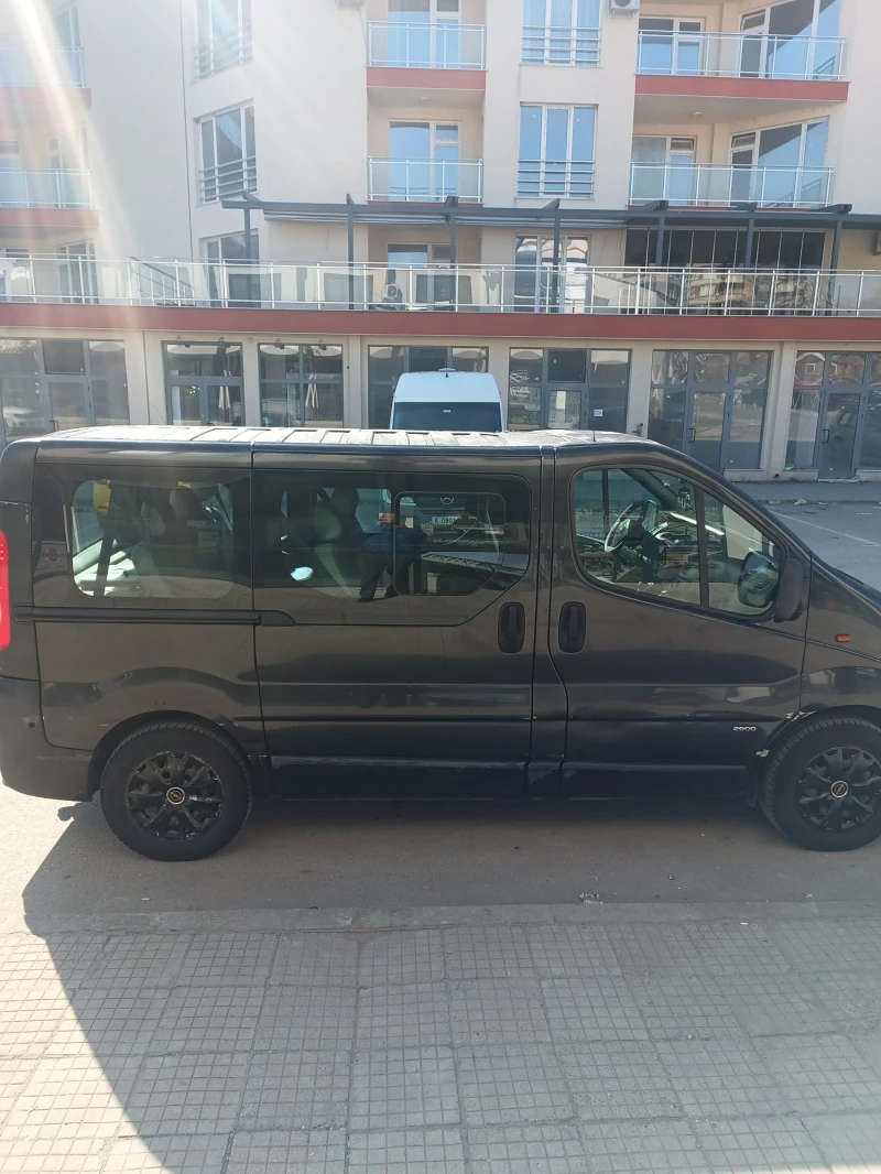 Opel Vivaro, снимка 5 - Бусове и автобуси - 49244743