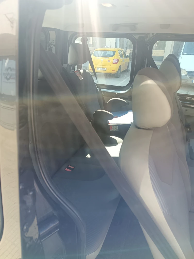 Opel Vivaro, снимка 8 - Бусове и автобуси - 49244743