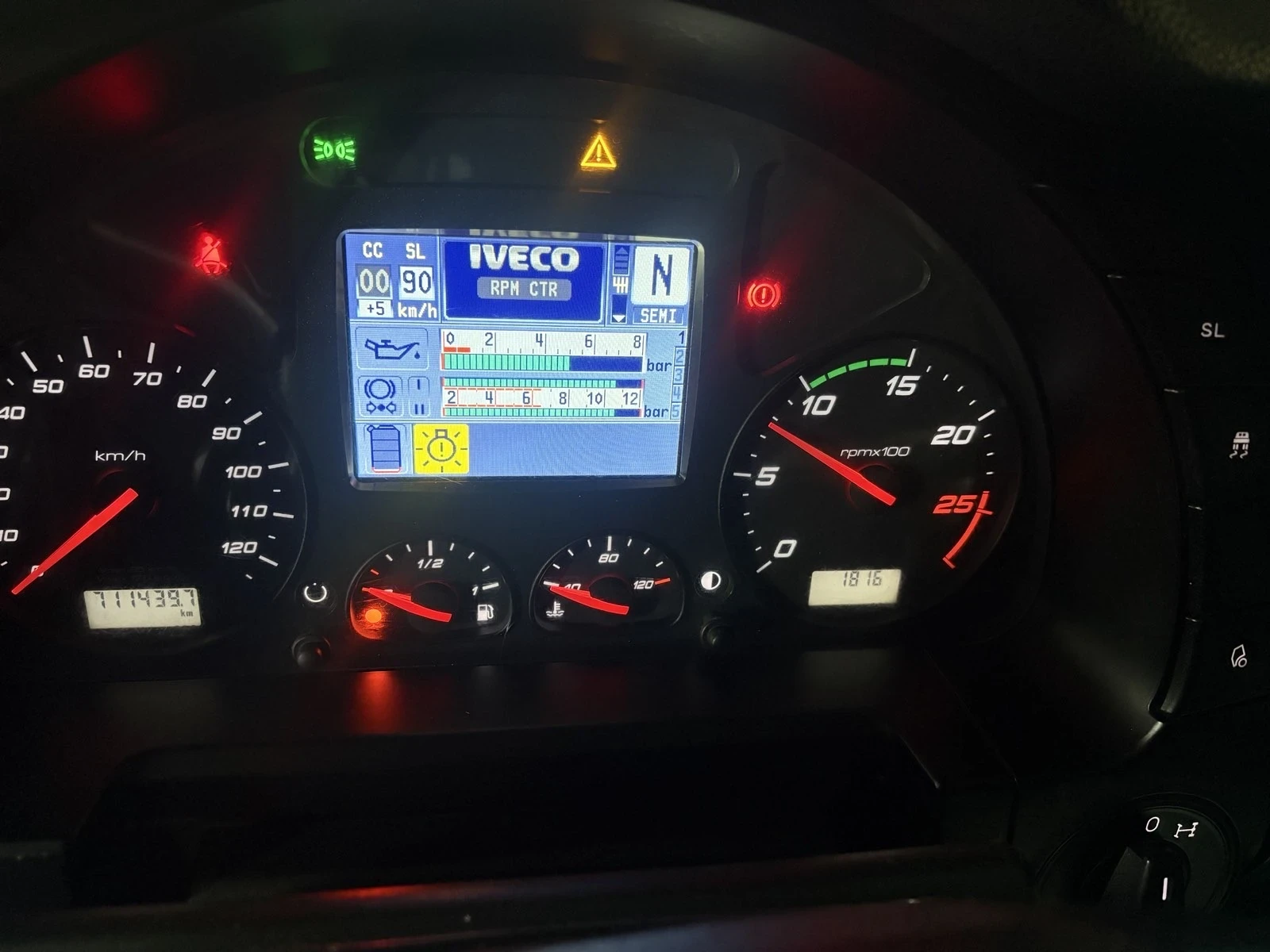 Iveco Stralis, снимка 11 - Камиони - 56714462