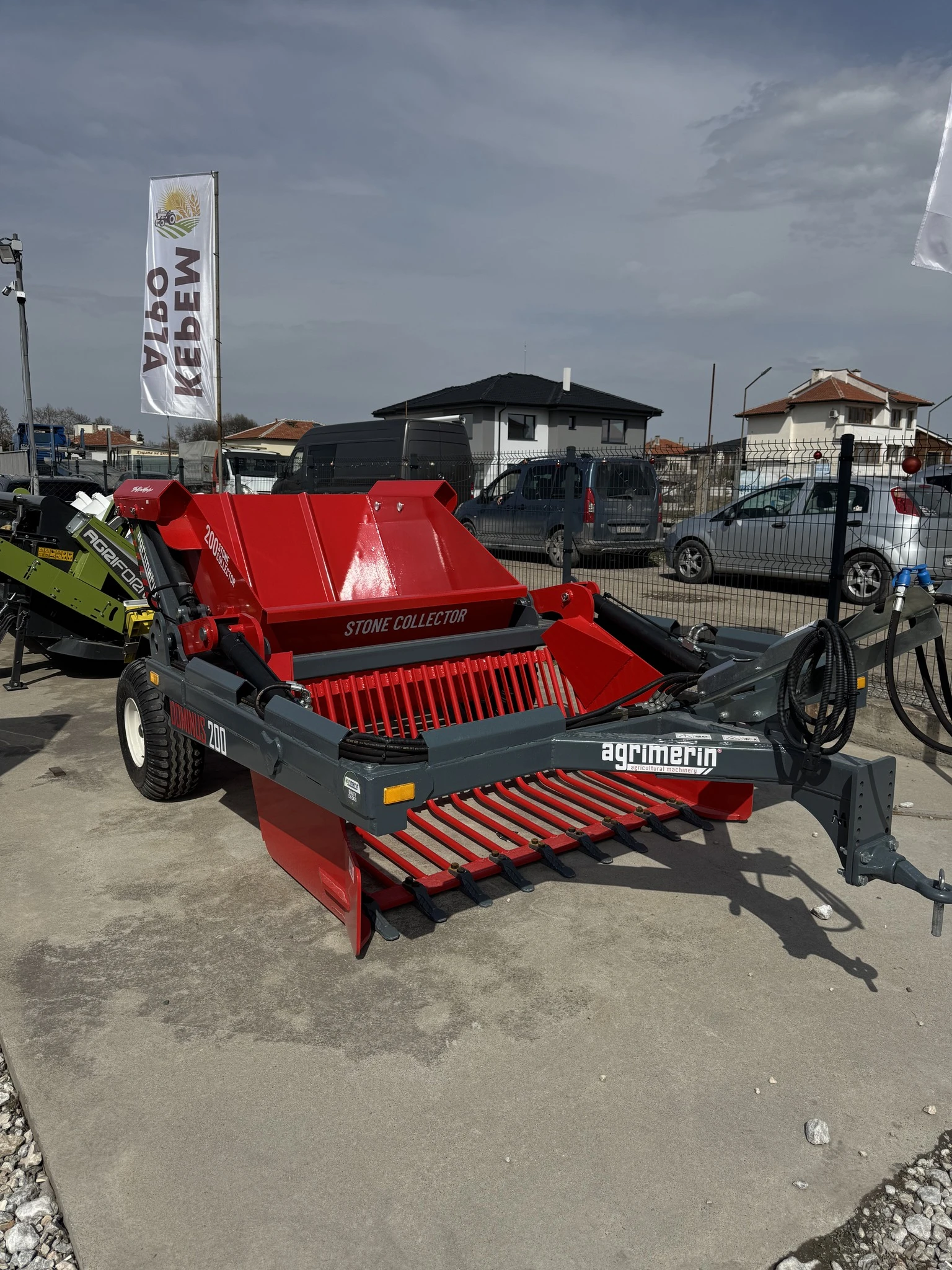   M     | Mobile.bg   1