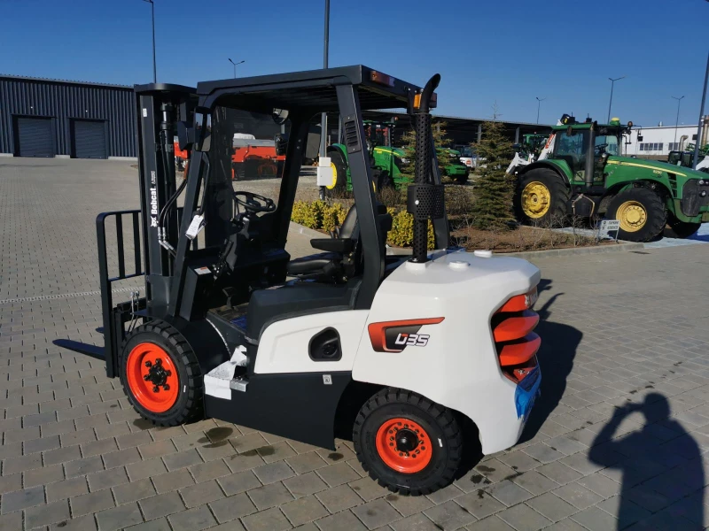 Мотокар Bobcat D35NXP, снимка 10 - Индустриална техника - 42792903