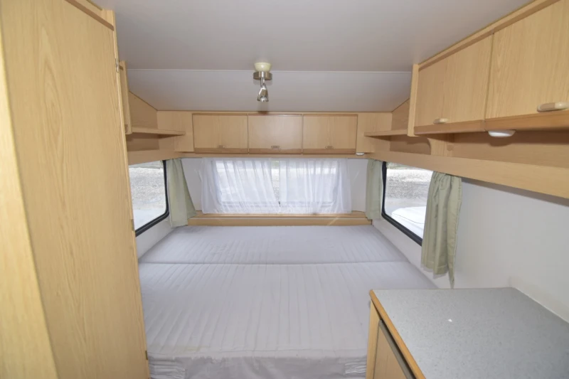 Каравана Knaus SUDWIND 350 + форселт, снимка 5 - Каравани и кемпери - 52665176