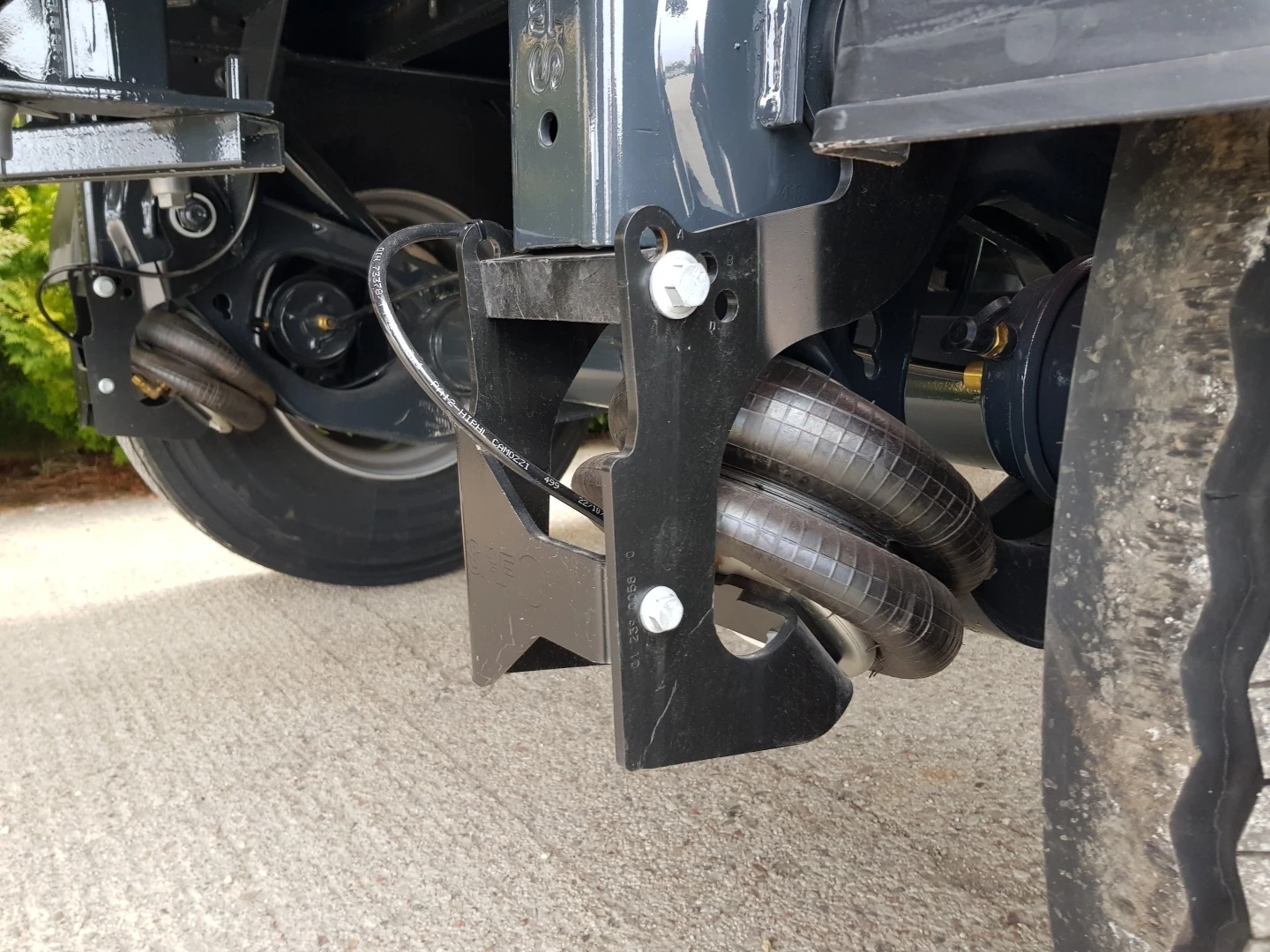  JANMIL | Mobile.bg   9