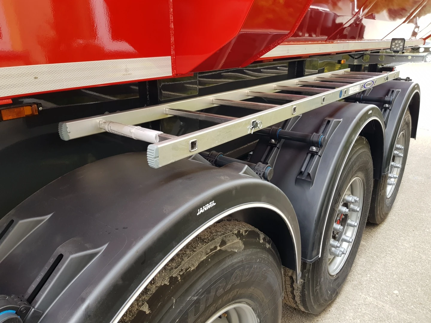  JANMIL | Mobile.bg   12