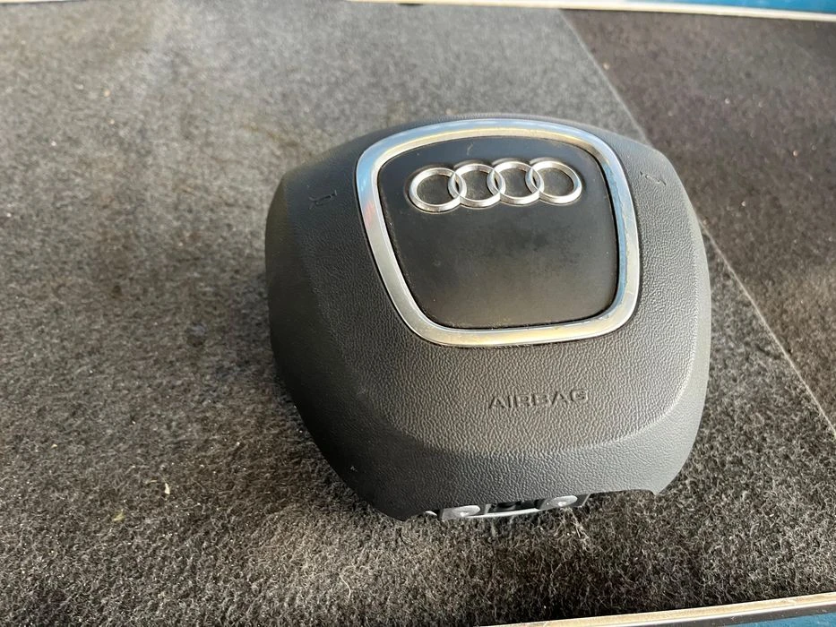 Бег еърбег аирбег Airbag Audi Ауди А3 А5 8F0880201