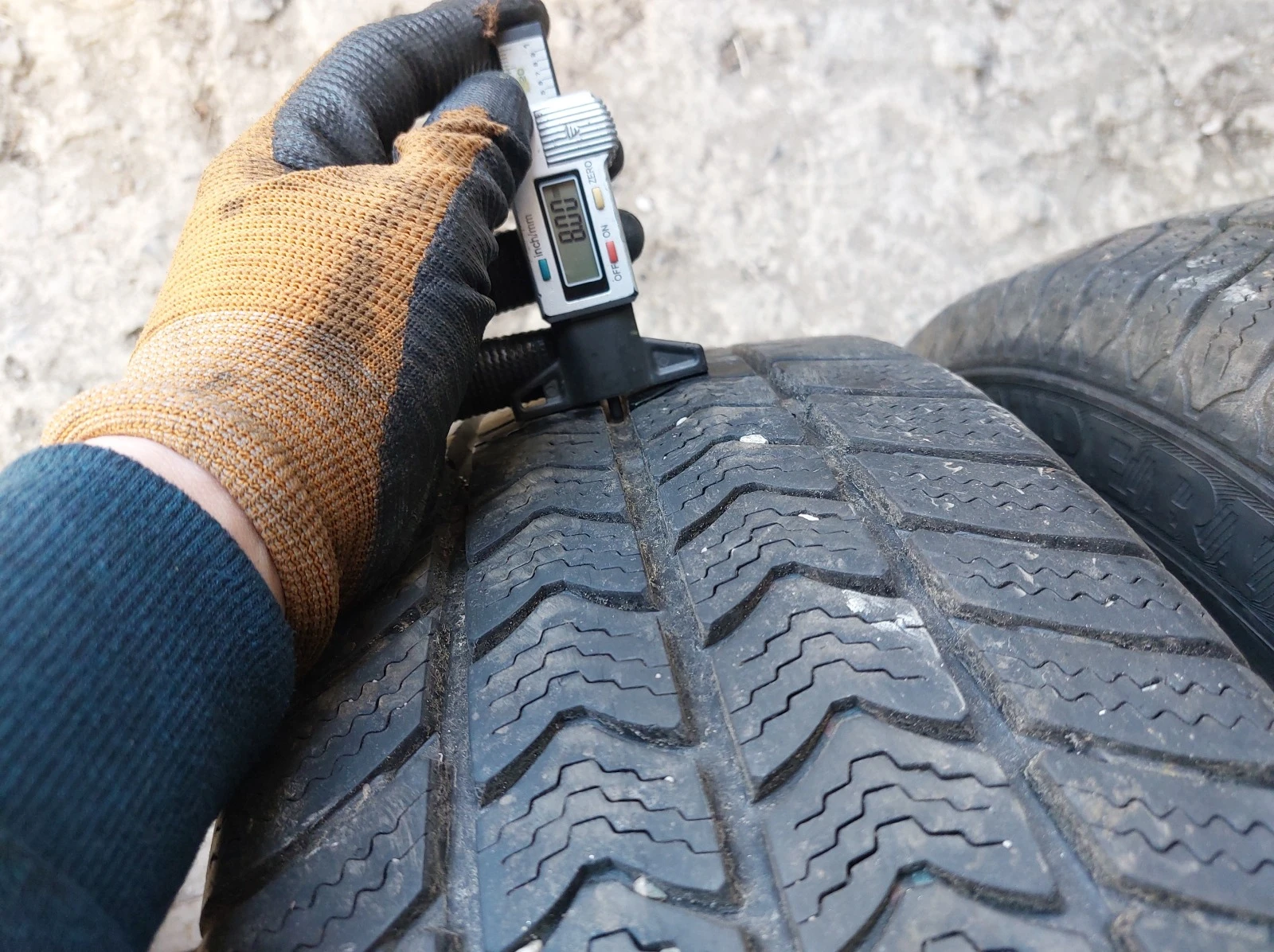 ���� 225/65R16 | Mobile.bg � ����������� 4