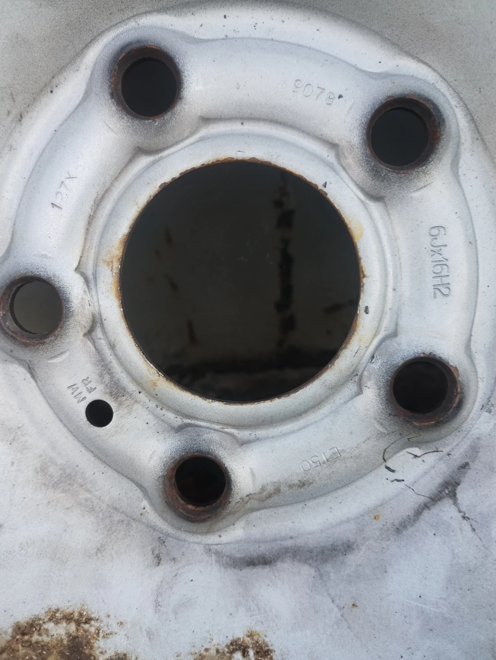 ���� � ������ 215/65R16 | Mobile.bg � ����������� 3