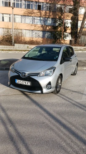 Toyota Yaris 1.33 Газ Бензин , снимка 1