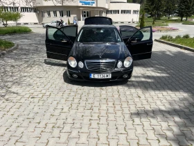 Mercedes-Benz E 320, снимка 10