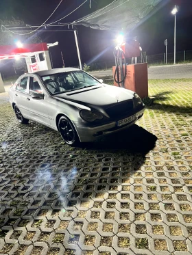 Mercedes-Benz C 200, снимка 5