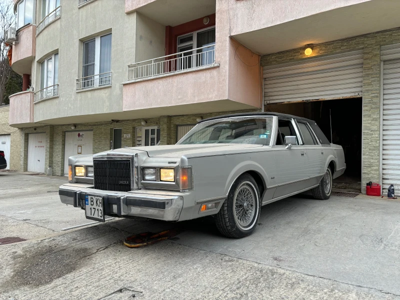 Lincoln Town car, снимка 1 - Автомобили и джипове - 49318876