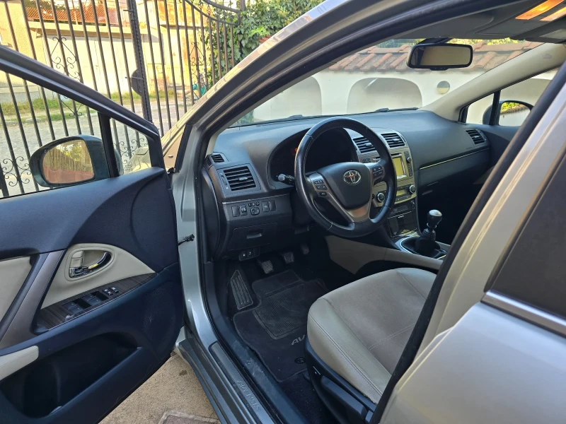 Toyota Avensis 2.0, снимка 10 - Автомобили и джипове - 47453106