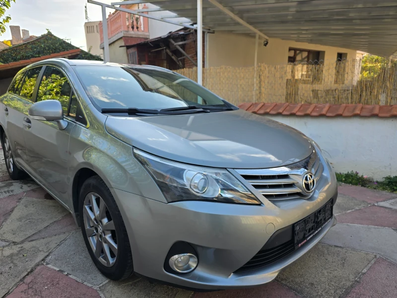 Toyota Avensis 2.0, снимка 1 - Автомобили и джипове - 47453106