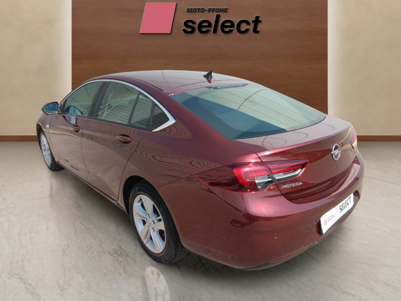 Opel Insignia 1.6D, снимка 3 - Автомобили и джипове - 47943974