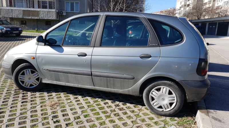 Renault Scenic, снимка 2 - Автомобили и джипове - 48738842