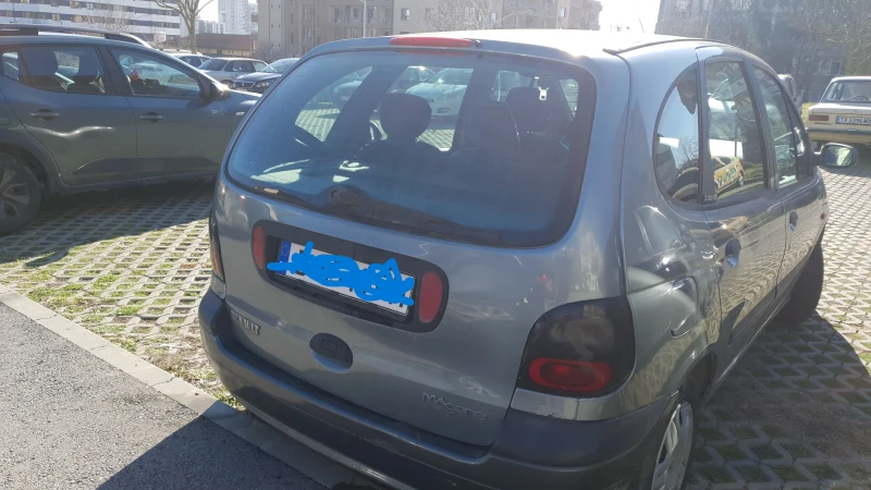 Renault Scenic, снимка 4 - Автомобили и джипове - 48738842