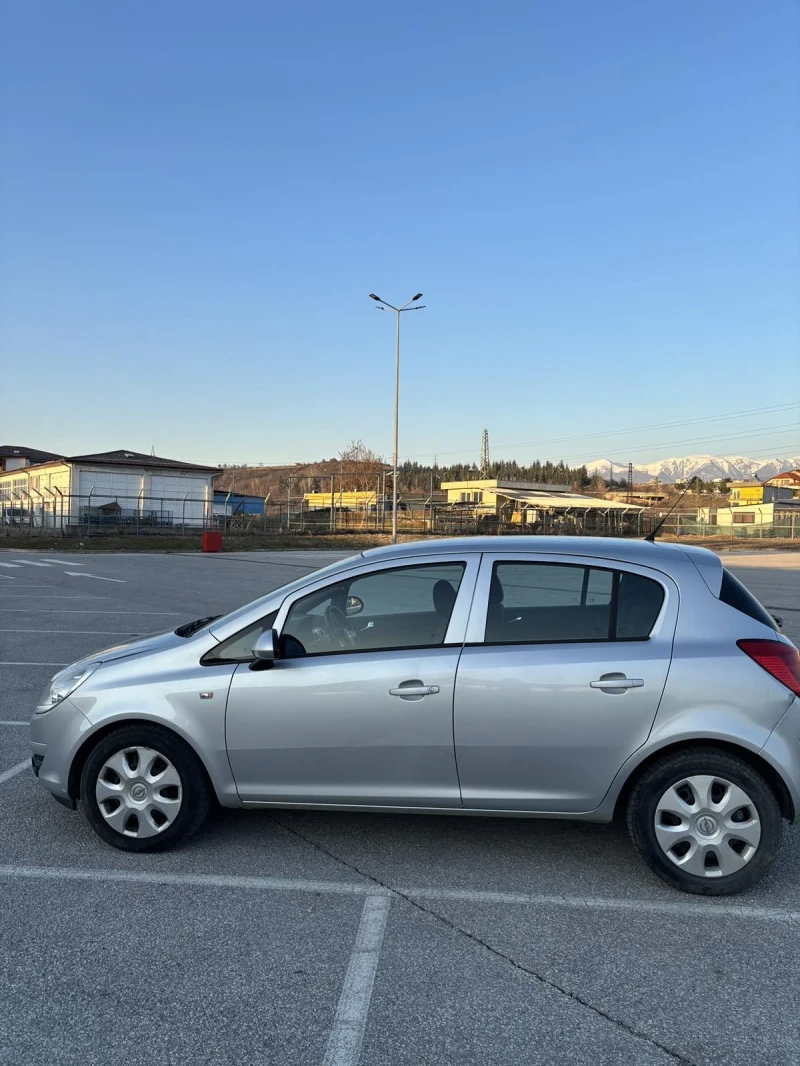 Opel Corsa, снимка 3 - Автомобили и джипове - 49102575