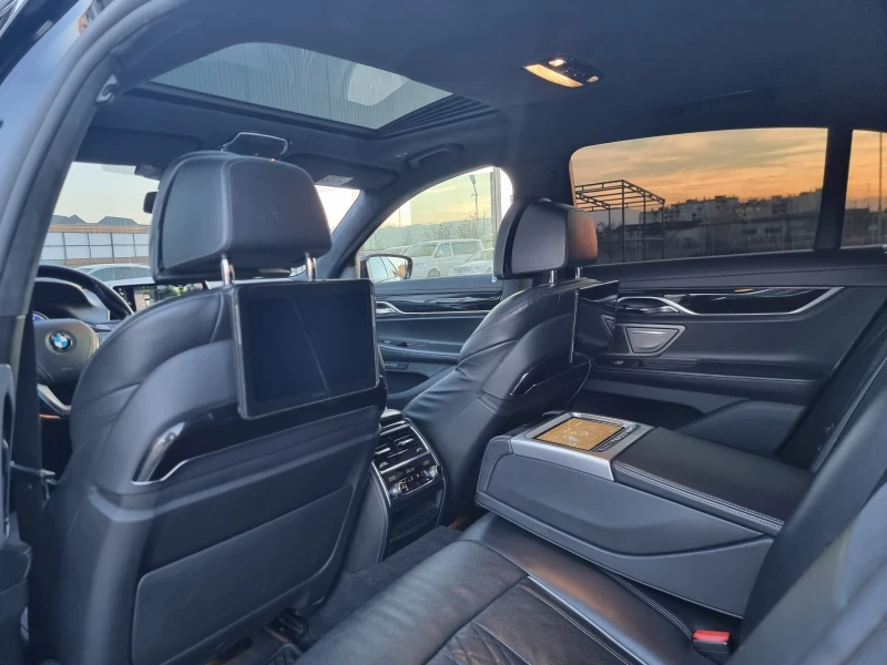 BMW 730 * INDIVIDUAL* Carbon* Mpack* Lazer* Distr* harman*, снимка 9 - Автомобили и джипове - 52281440