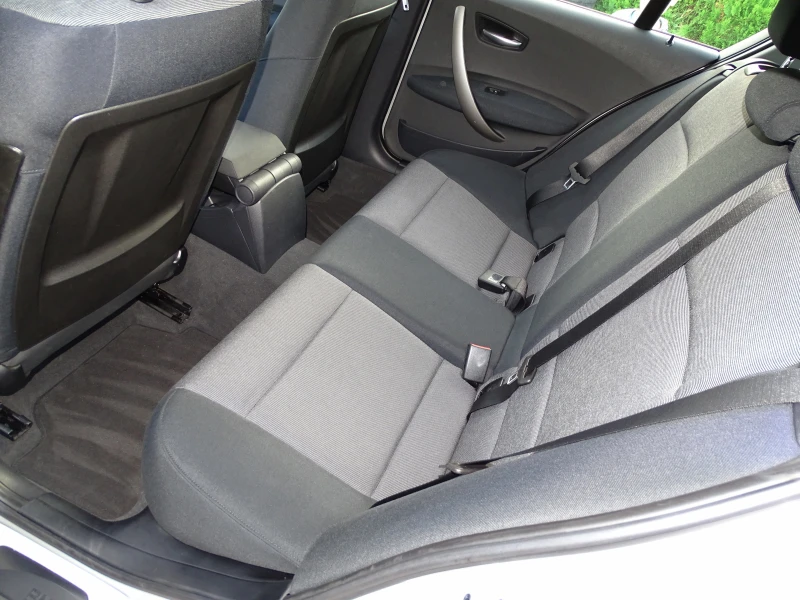 BMW 120 2.0i 150 Коня_* Германия_* , снимка 10 - Автомобили и джипове - 51870374