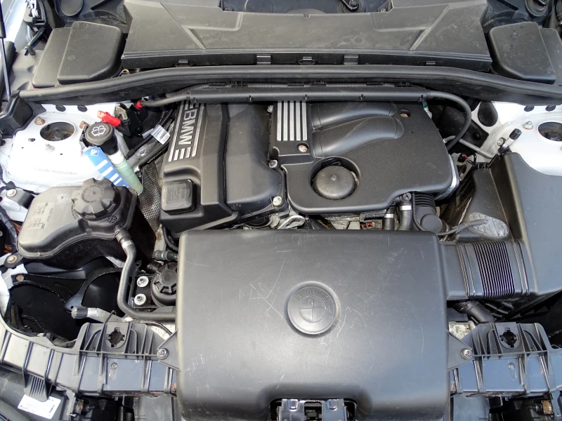 BMW 120 2.0i 150 Коня_* Германия_* , снимка 16 - Автомобили и джипове - 51870374