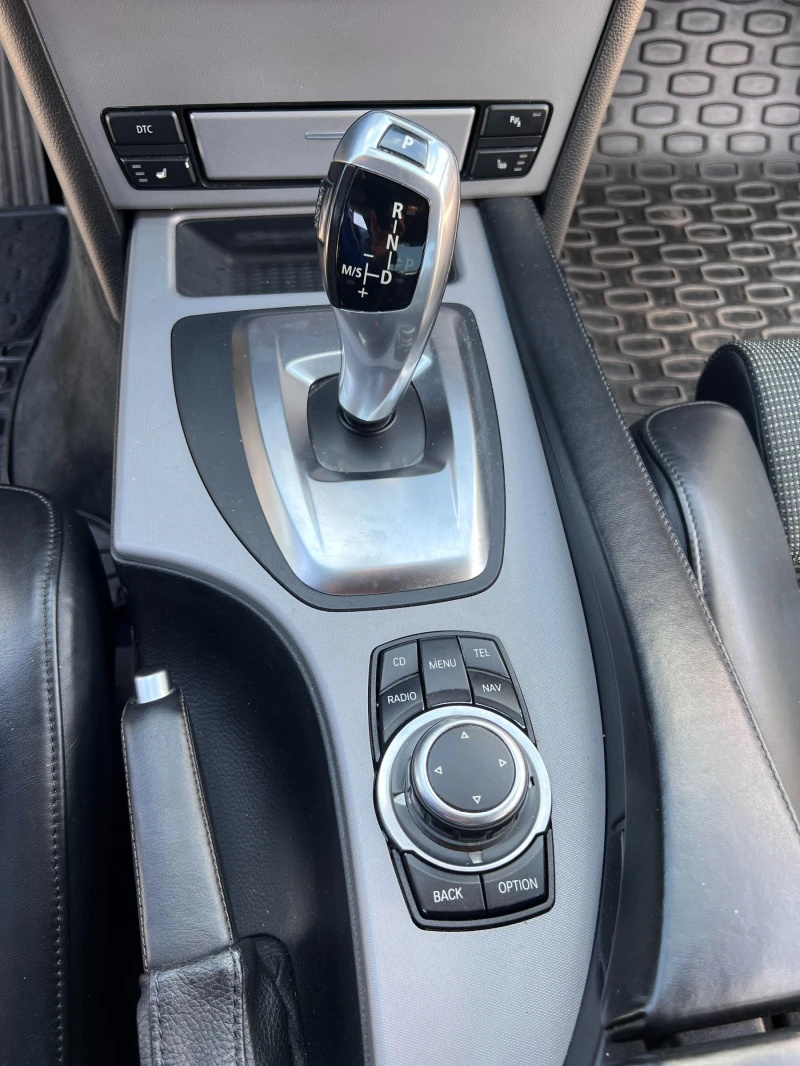 BMW 525 E60 X-Drive, 197к.с М-Пакет, Edition, снимка 12 - Автомобили и джипове - 51920892