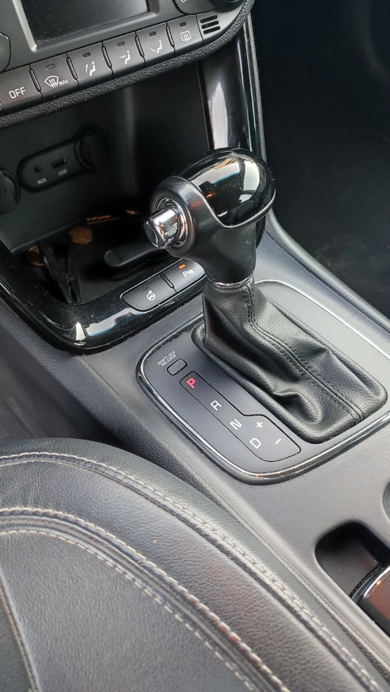 Kia Ceed 1.6 Avtomat, снимка 11 - Автомобили и джипове - 52544259