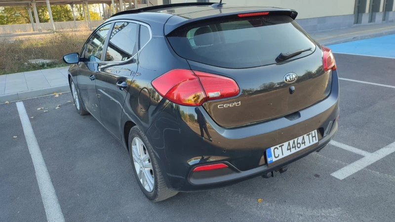 Kia Ceed 1.6 Avtomat, снимка 5 - Автомобили и джипове - 52544259
