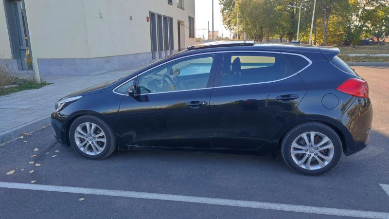 Kia Ceed 1.6 Avtomat, снимка 6 - Автомобили и джипове - 52544259
