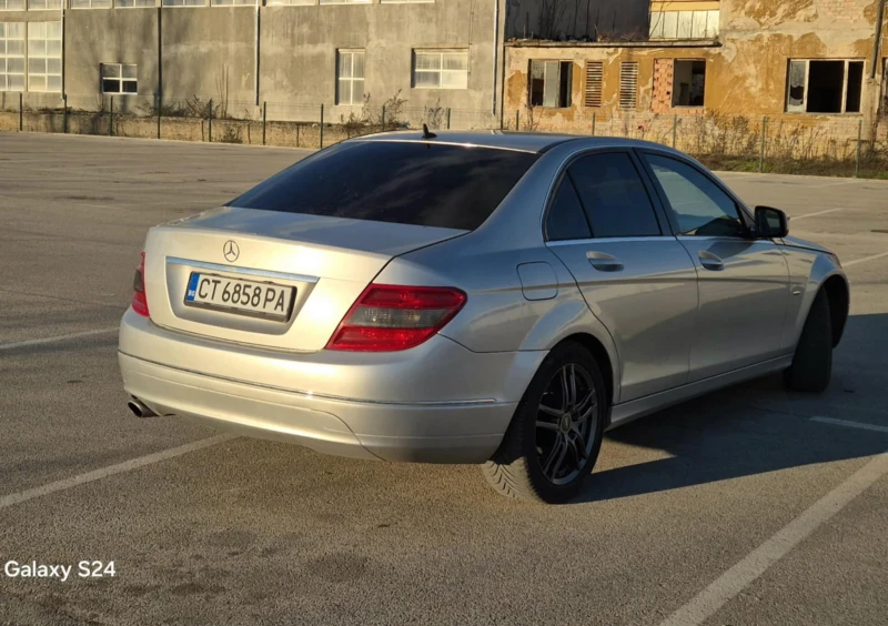 Mercedes-Benz C 220, снимка 4 - Автомобили и джипове - 53090688