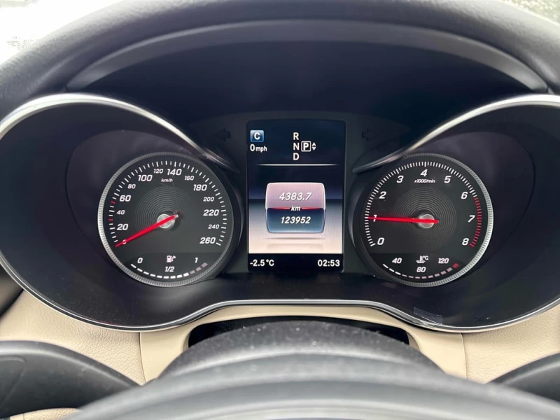 Mercedes-Benz C 300 2015 4MATIC * БЕЗ ПЪРВОНАЧАЛНА ВНОСКА* , снимка 8 - Автомобили и джипове - 53131246