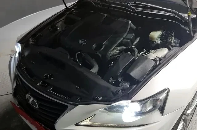 Lexus IS 250 2.5i V6 - изображение 5
