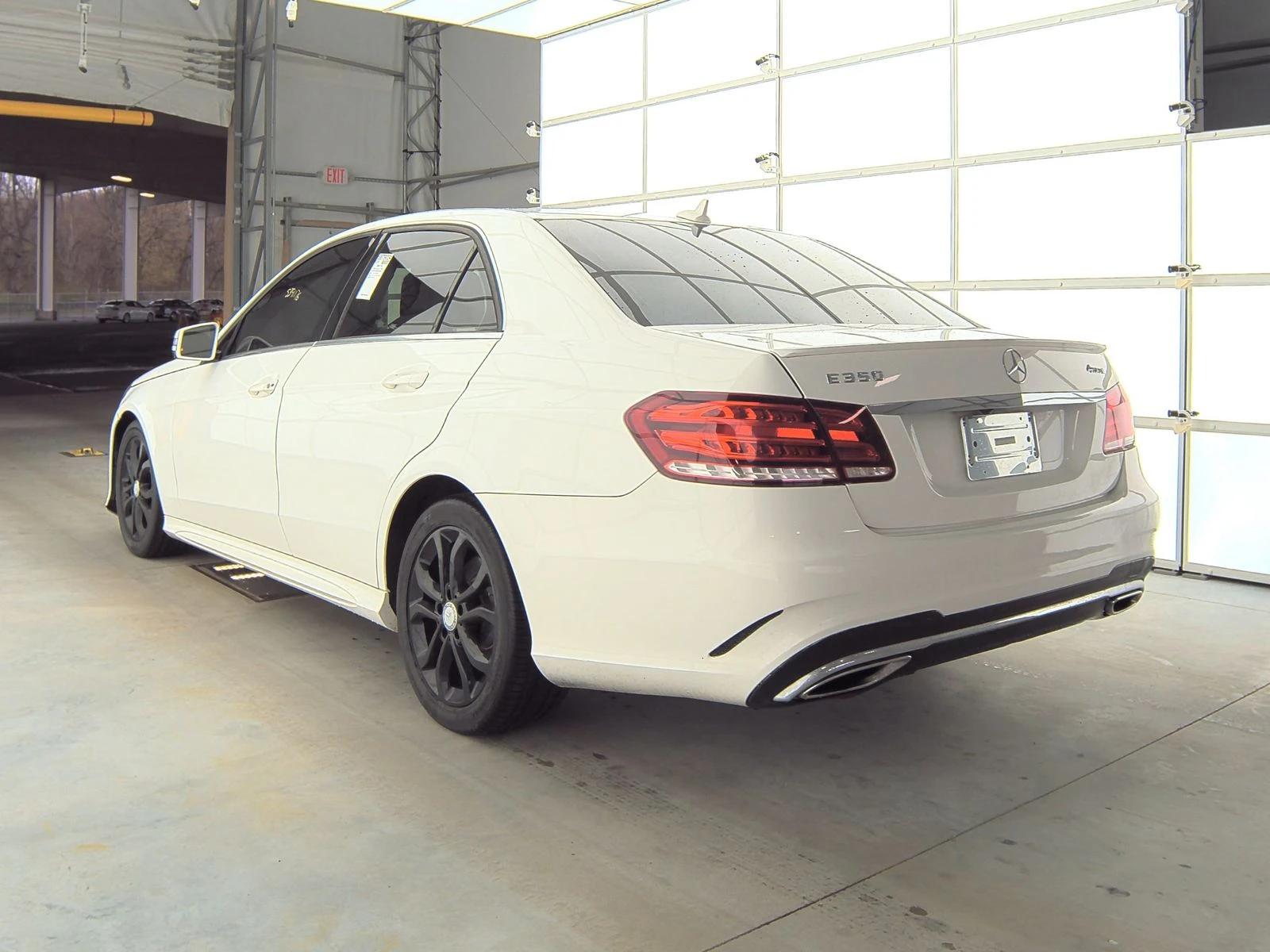 Mercedes-Benz E 350 4MATIC* AMG LINE* HARMAN* PODGREV*  - изображение 8
