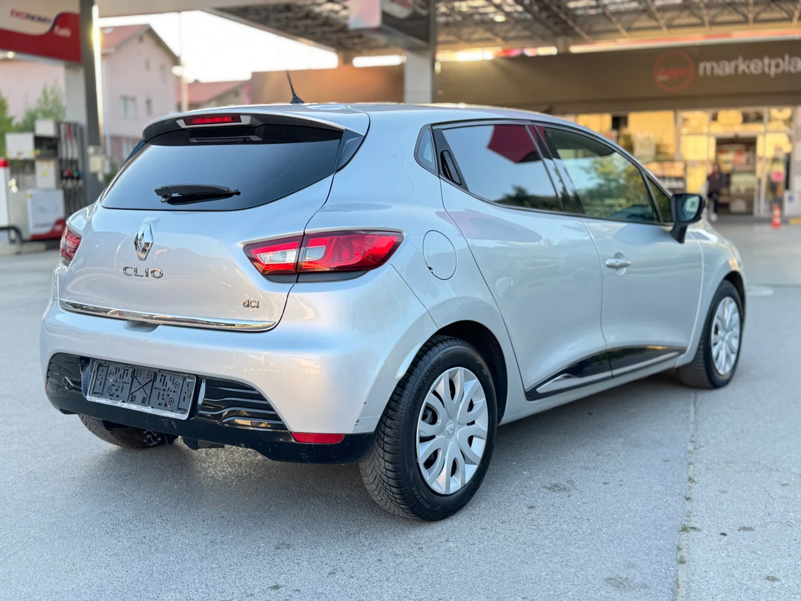 Renault Clio 1.5dci Навигация* Климатик - изображение 6